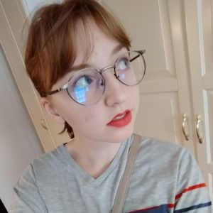 Meet your Posher, Claire gordon